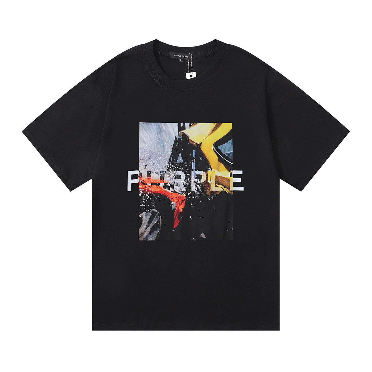 Le nouveau t-shirt élégant à manches courtes met en valeur un charme unique qui fait de vous le centre d'attention lors des rassemblements