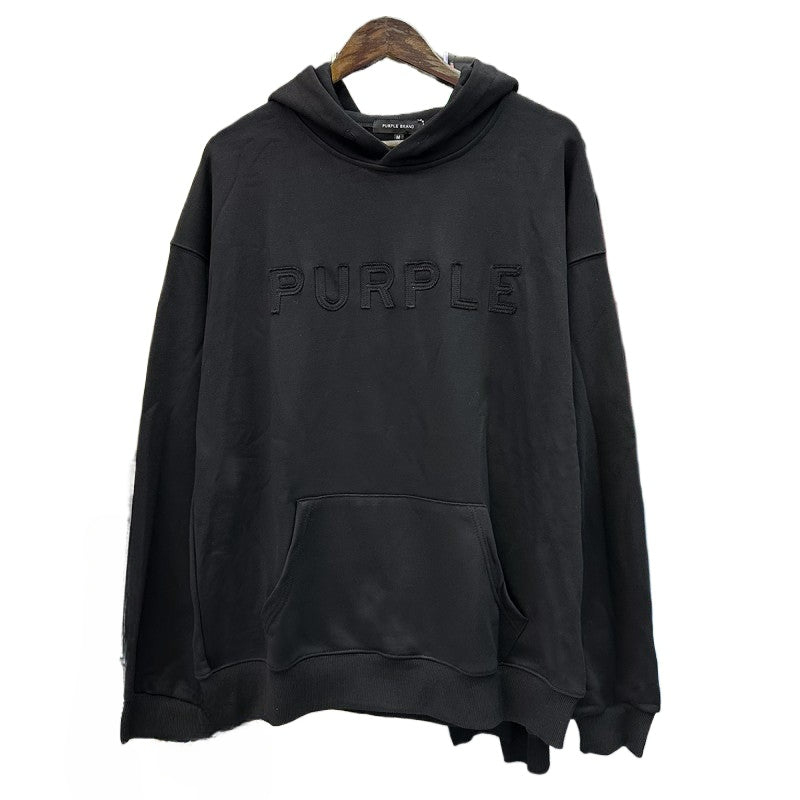 Le nouveau sweat à capuche et le nouveau t-shirt polyvalents vous permettent de changer facilement de style, vous gardant ainsi en confiance à tout moment