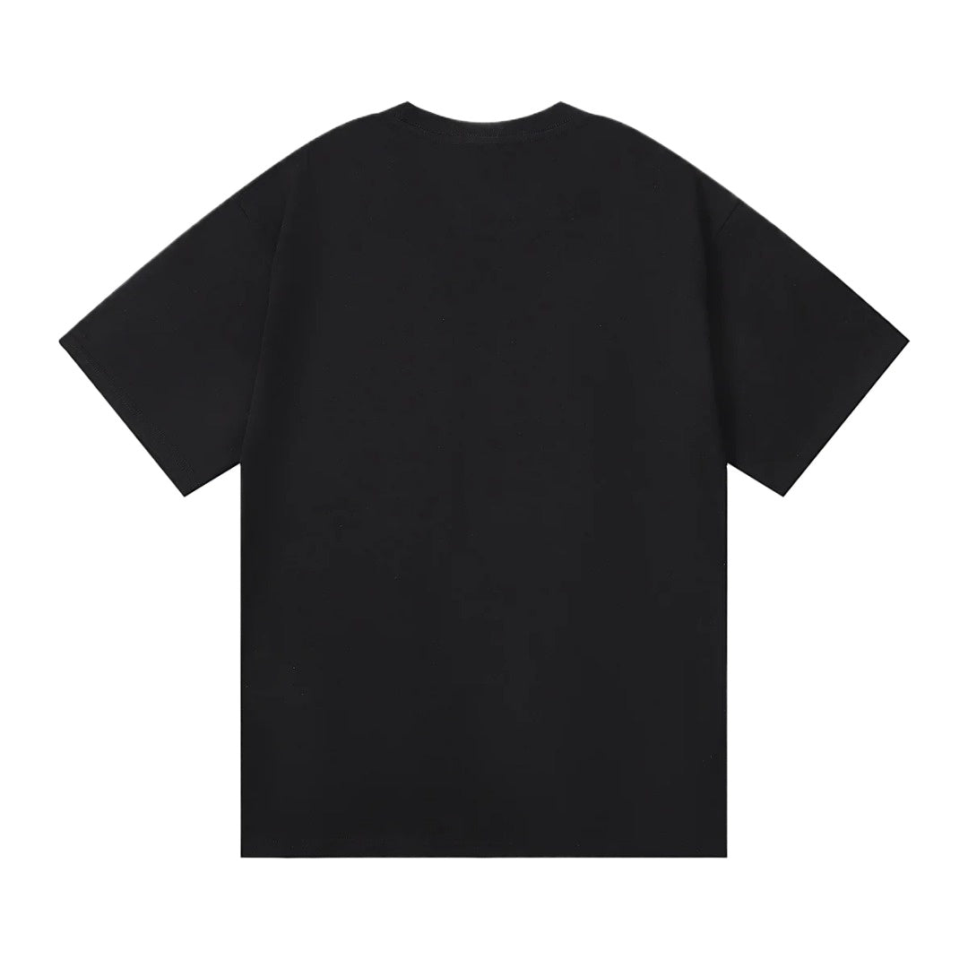 La nueva y elegante camiseta de manga corta te permite mostrar sin esfuerzo tu encanto único y la convierte en un elemento destacado de tu guardarropa de verano