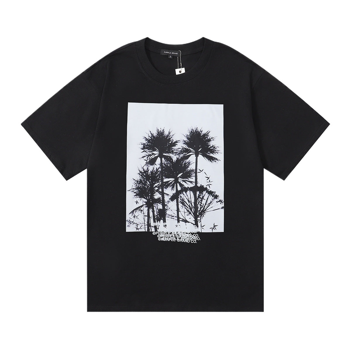 La nueva camiseta clásica de manga corta añade infinitas posibilidades a tus conjuntos de verano y mantiene tu estilo fresco en todo momento
