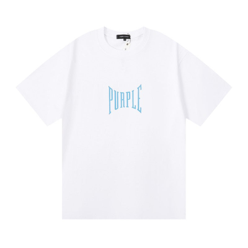 Le nouveau sweat à capuche et le nouveau t-shirt polyvalents vous permettent de changer facilement de style, vous gardant ainsi en confiance à tout moment