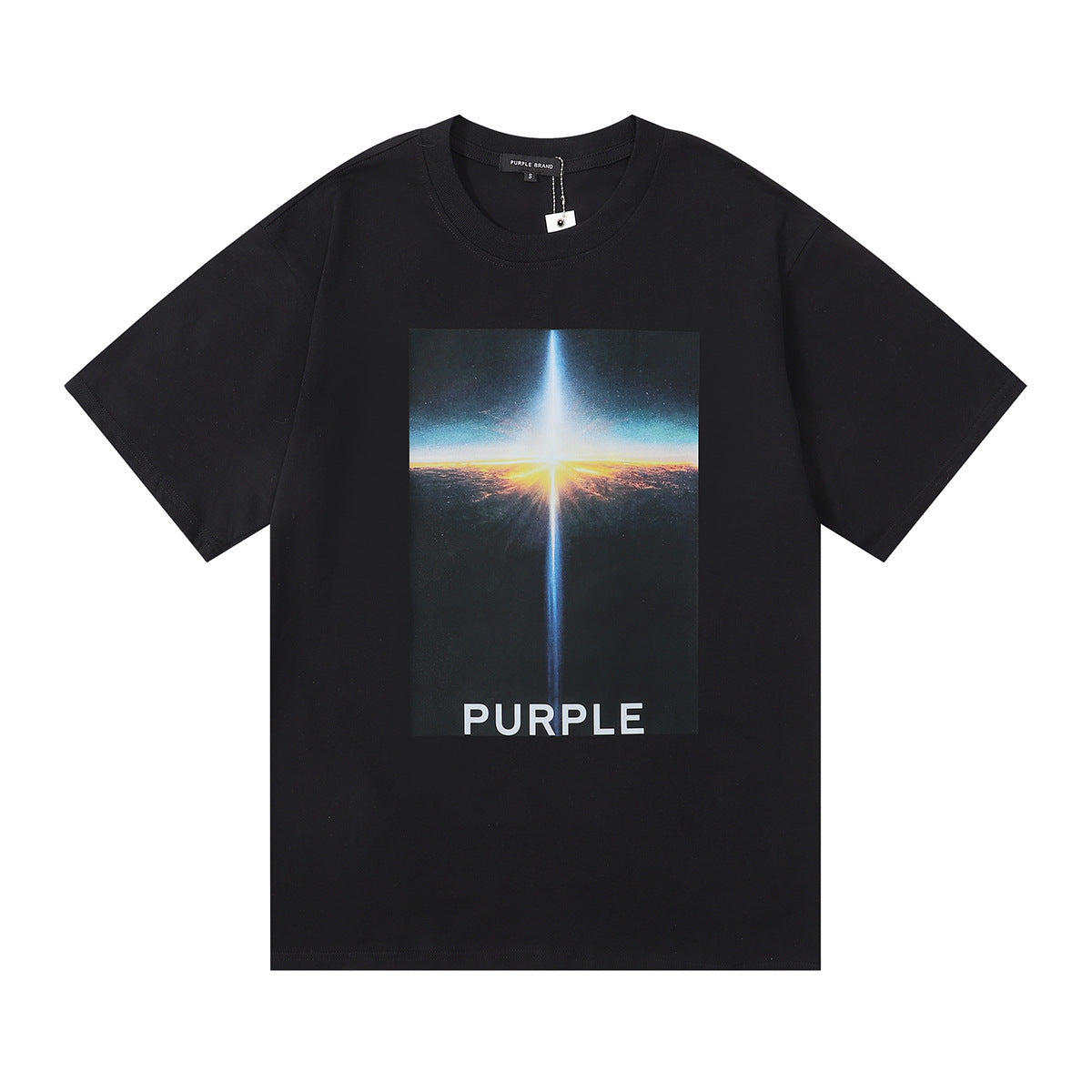 Nueva camiseta minimalista de manga corta adecuada para diversas ocasiones que añade un toque relajado a tus conjuntos