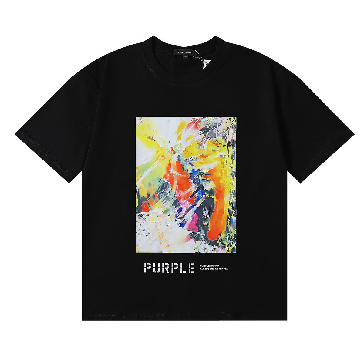 Le nouveau sweat à capuche et le nouveau t-shirt polyvalents vous permettent de changer facilement de style, vous gardant ainsi en confiance à tout moment