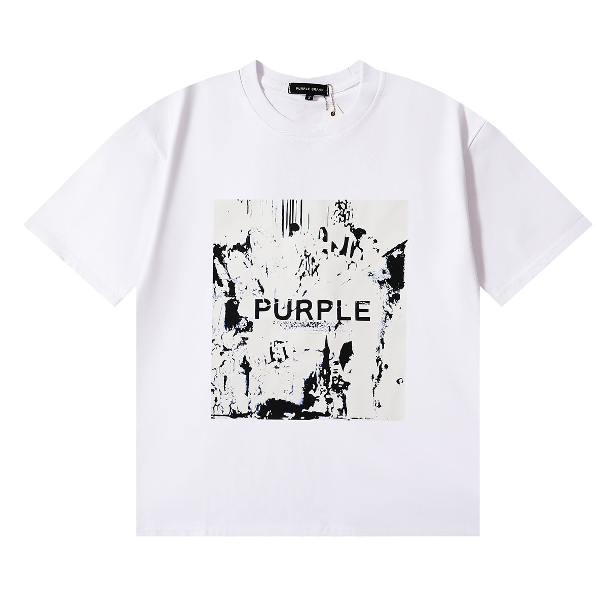 Le nouveau sweat à capuche et le nouveau t-shirt polyvalents vous permettent de changer facilement de style, vous gardant ainsi en confiance à tout moment