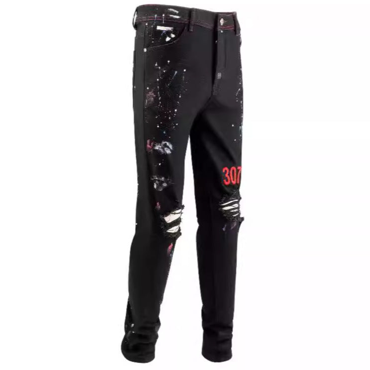 Jean slim coupe droite avec détails déchirés, brodés et peints pour un style urbain