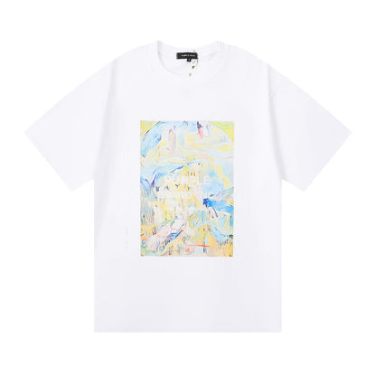 Le nouveau t-shirt à manches courtes frais insuffle à vos looks d'été une sensation revitalisante qui vous garde énergique