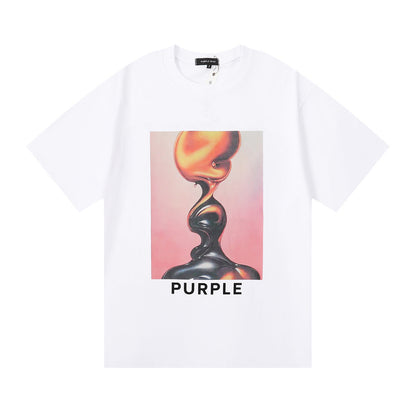 La nueva camiseta minimalista de manga corta muestra un estilo clásico que hace que tus atuendos cotidianos sean sencillos